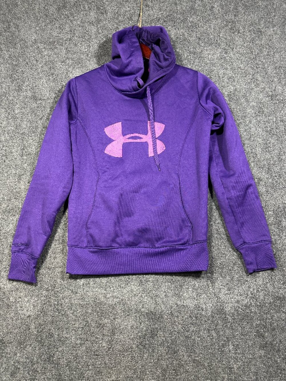 Under Armour Storm Hoodie Womens Small Semi Fitted Cold Gear Pullover Pocket